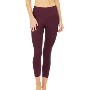 Alo Yoga High-Waist Airlift Capri
